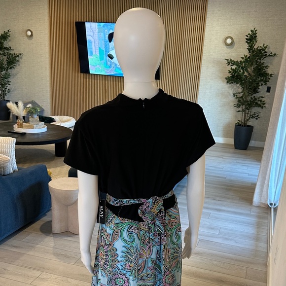 SLNY Asymmetrical Dress in Black and Teal - Picture 5 of 7